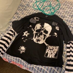 Black and White Graphic Long Sleeve Tee